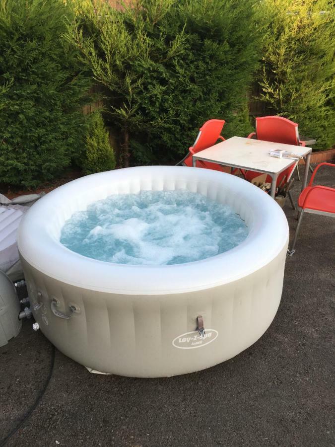 Holly Grove - Homestay Bristol Dış mekan fotoğraf